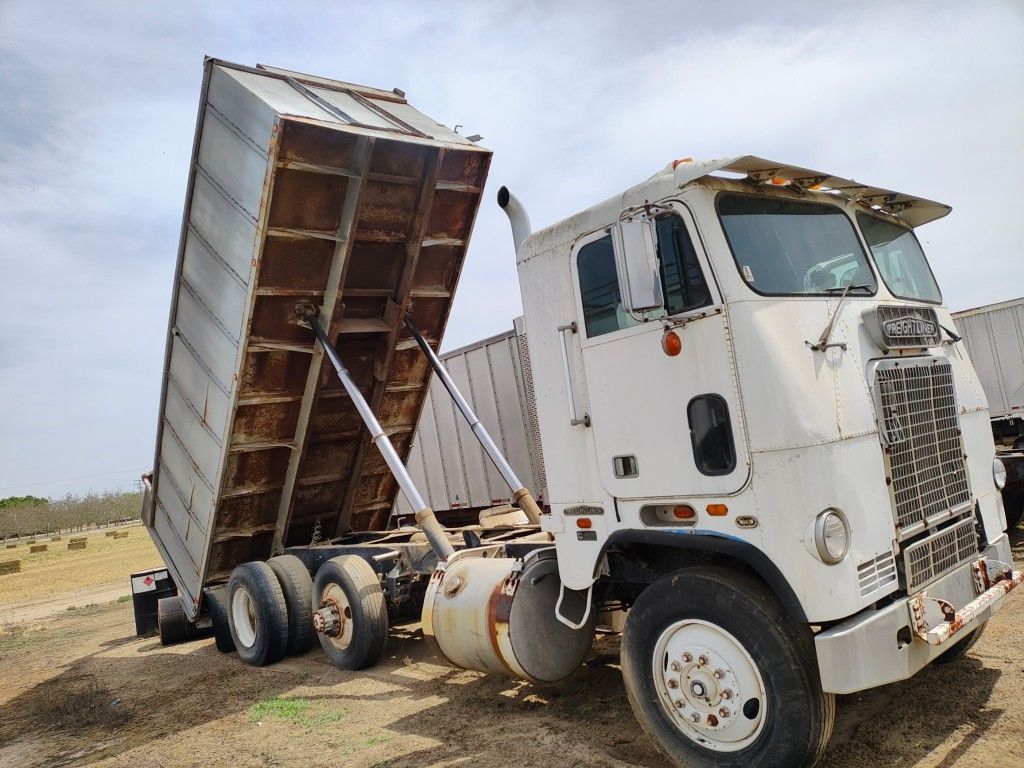 1981 Freightliner Cabover