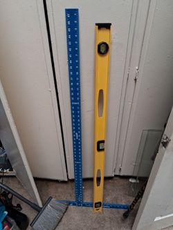 Level and speed square