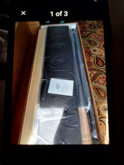 Cama queen size con el espaldar y cuatro gabetas en la parte de abajo Nueva de caja.
