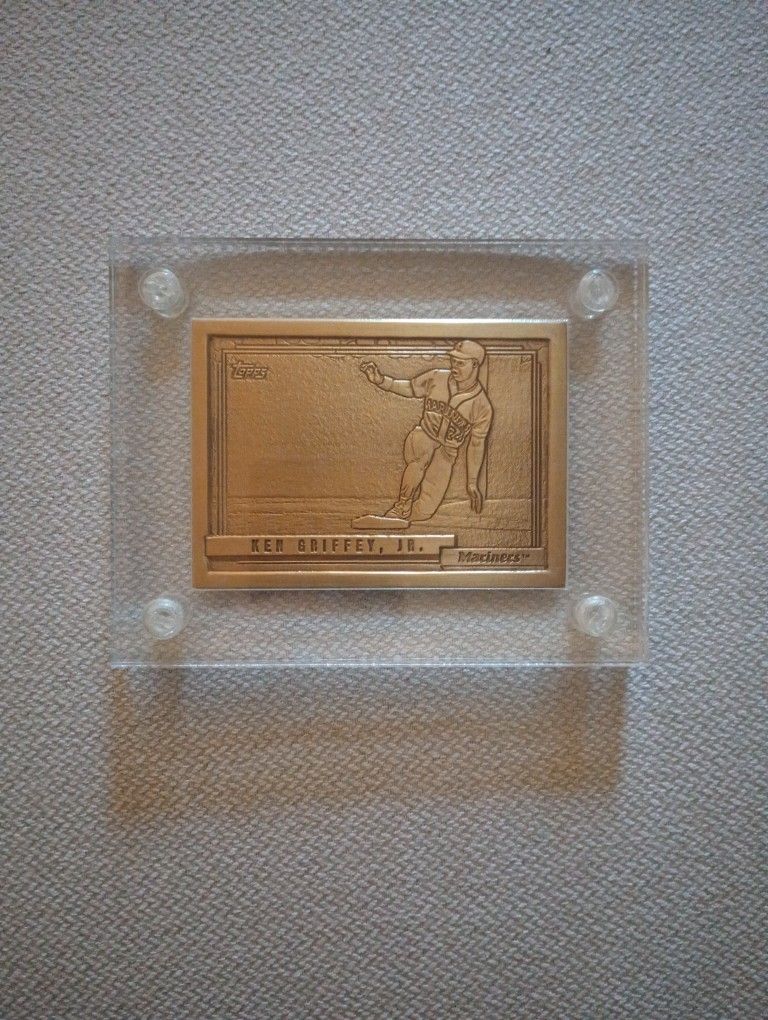 Ken Griffey Jr Topps 1992 Bronze Baseball Card