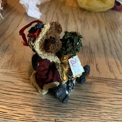 Boyd’s Bears 2001 Christmas Ornament