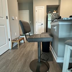 counter and bar height adjustable bar stools (3)