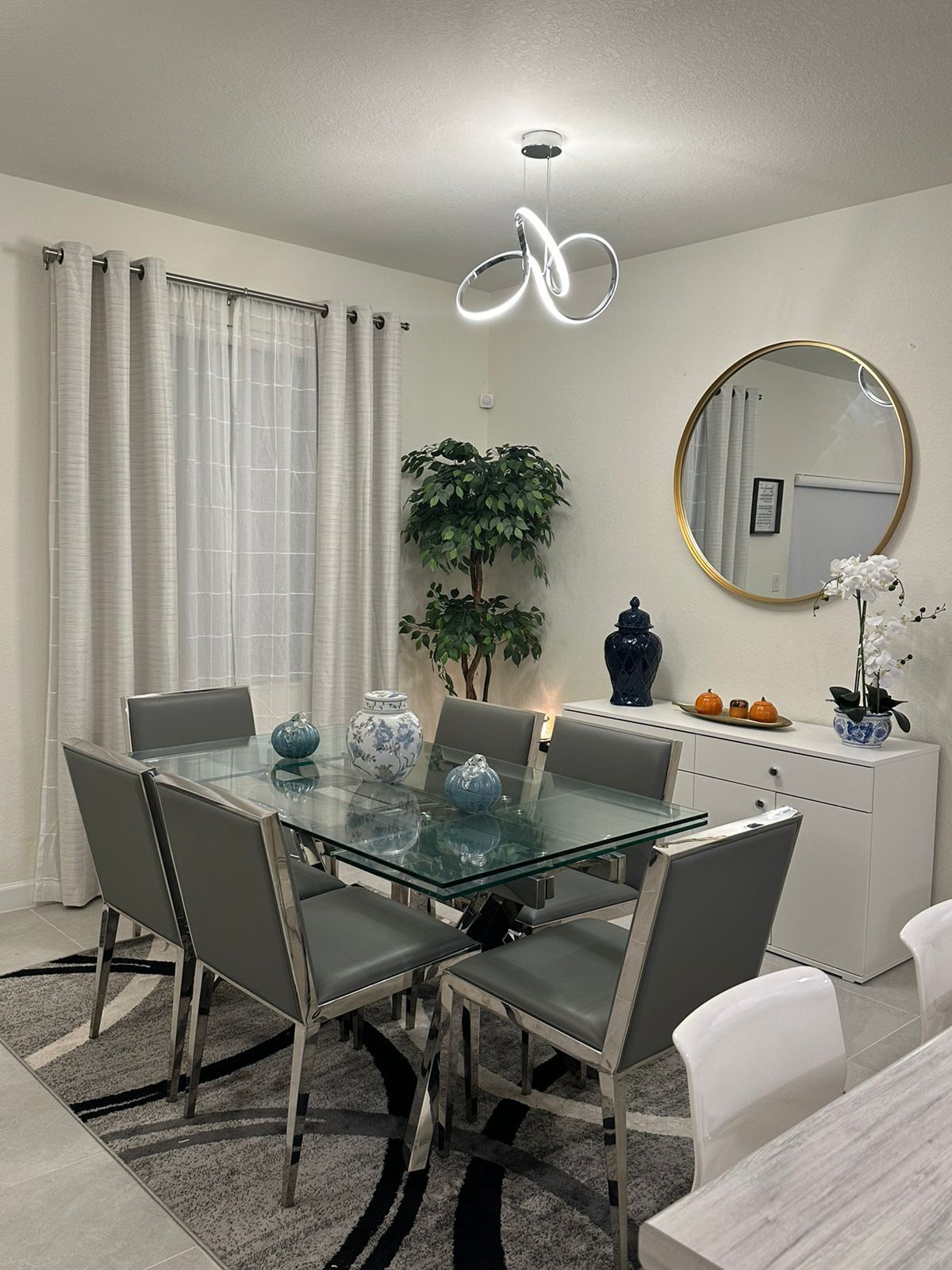 Landon Silver Extendable Dining Table