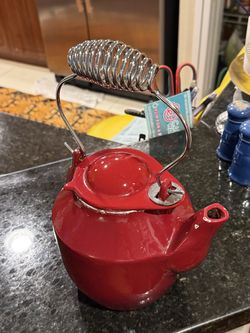 Cast iron kettle