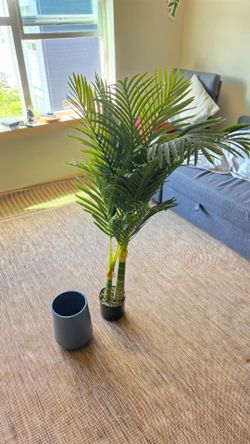 4 Feet Artifical Golden Cane Palm Tree with Free Vase