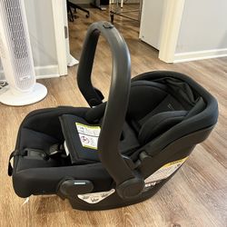 Uppababy Mesa V2 Infant Car seat 
