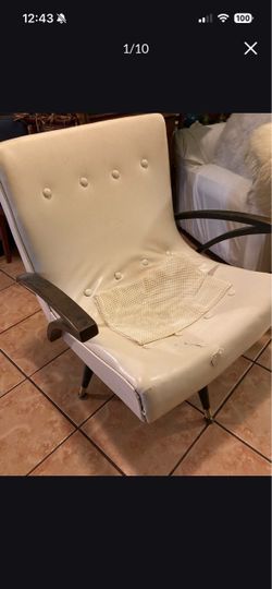 $125-Vintage Mid-Century Modern Accent Chair
