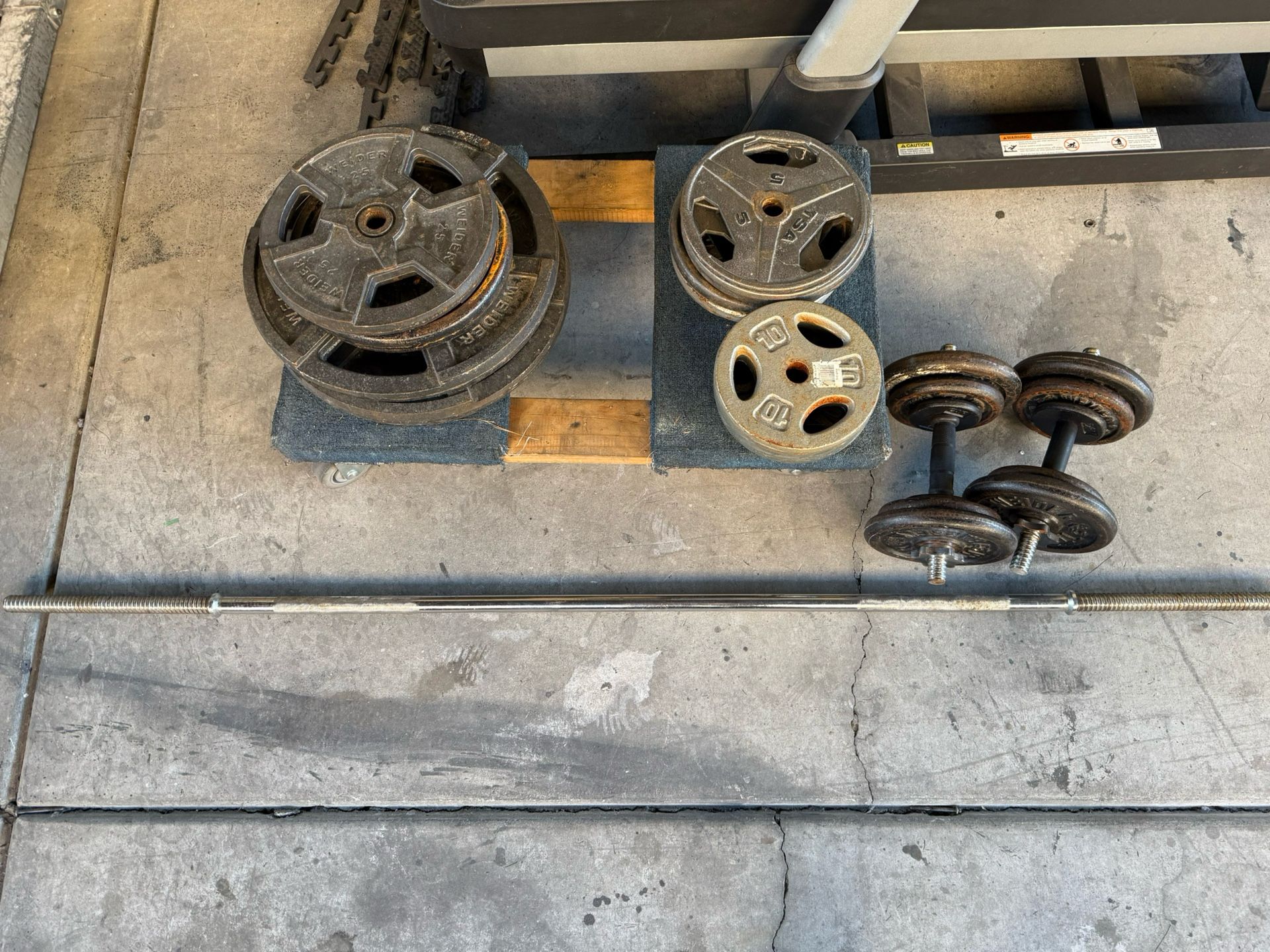 Plates, 5’ Standard Bar 50lb - 5lb Plates + A set Of adjustable Dumbbells