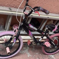 🌸Girl  18 ‘ Bike.  good condition   