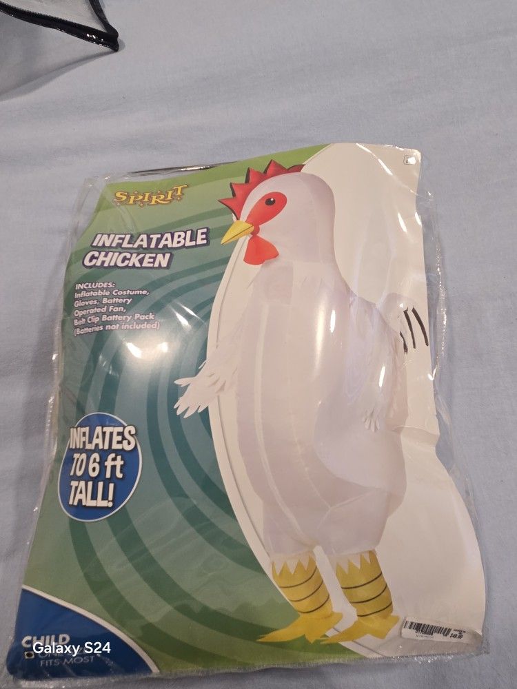 INFLATABLE CHICKEN