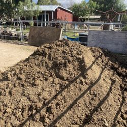 FREE dirt Fertilizer - I Can Load Truck Or Trailer With Tractor