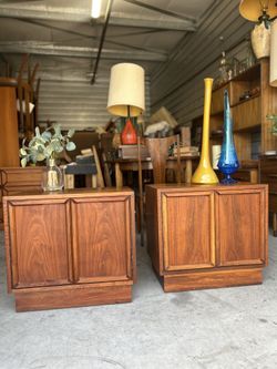Mid Century Brown Saltman WALNUT Nightstands Pair