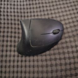 Anker Ergonomic Wireless Mouse