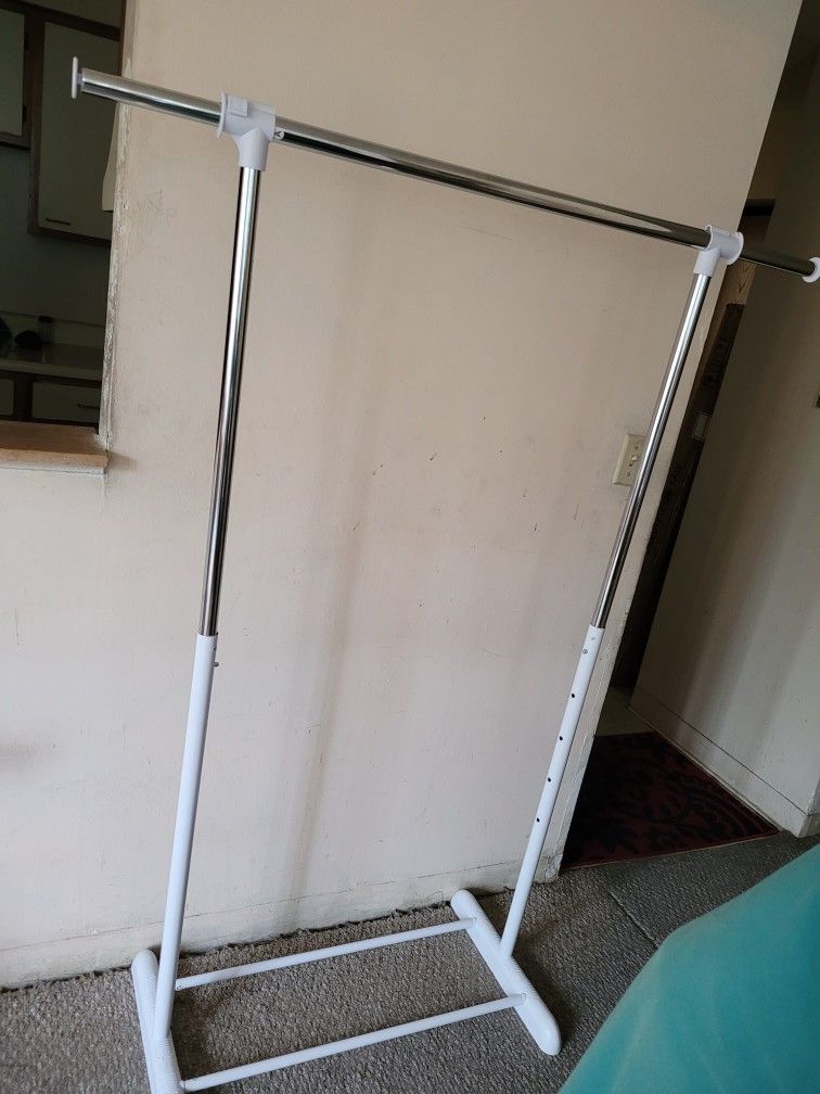 New Clothes Hanging Rack