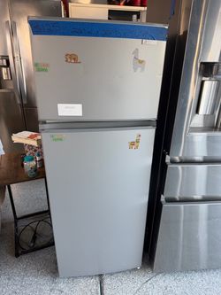 Top Freezer Refrigerator Silver