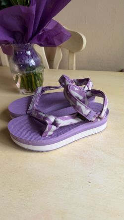 Teva Womens sandals size 8