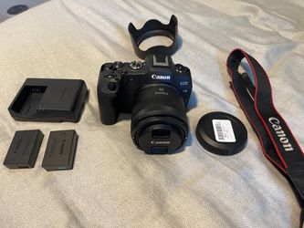 Canon EOS R8 + RF 35mm f/1.8 IS Macro STM Kit