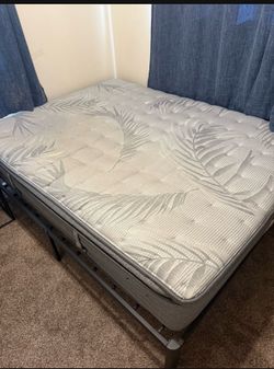 Queen Bed mattress