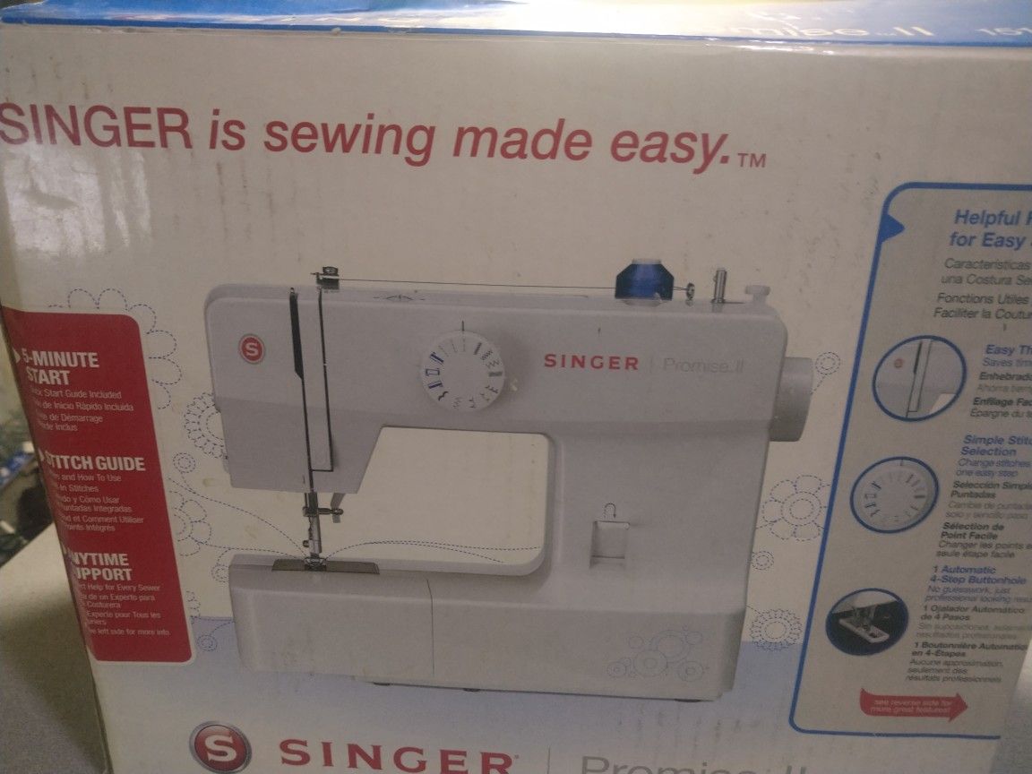 Singer Sewing Machine 1512