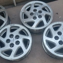 1997 Nissan Maxima Wheels