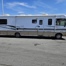 1999 Forest River Georgetown 