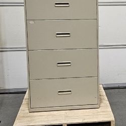 Hon 4 drawer filing cabinet 