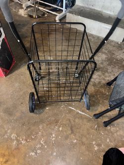 Basket on wheels