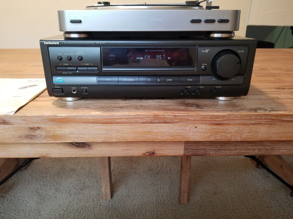 Technics Stereo Tuner/Receiver and Turntable with remote and instructions. 