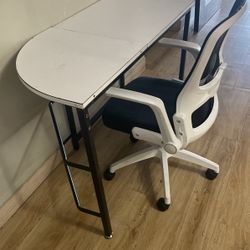 Desk And Chair For $75 For Both Pick Yo In Miami Beach 