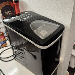 Frigidaire Ice Maker 