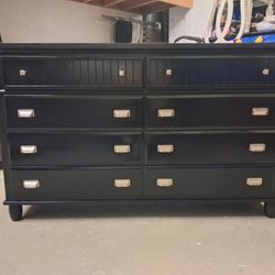Modern Black 8 Drawer Dresser