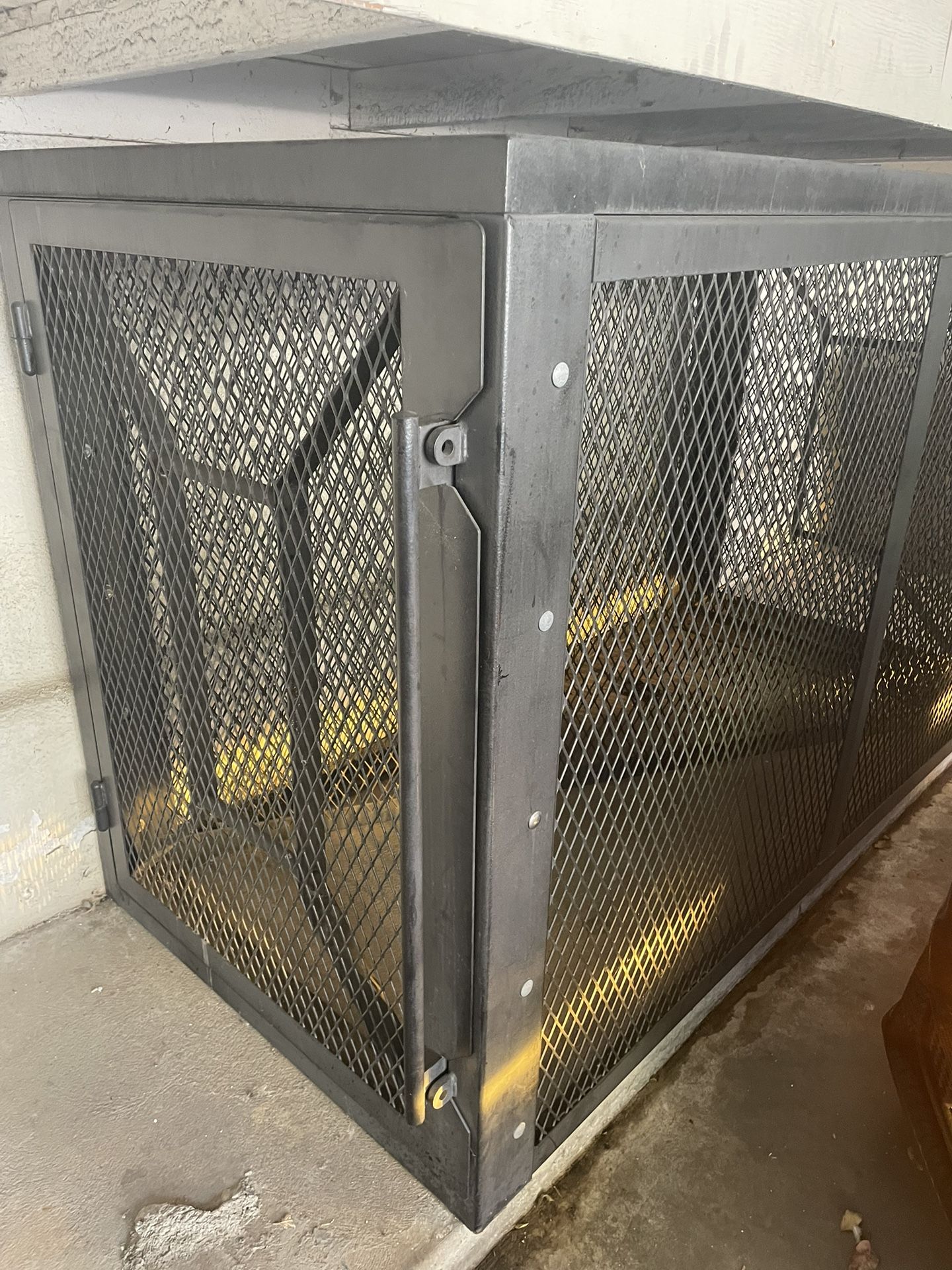 Industrial commercial bike locker, steel, 2 Bikes Storage