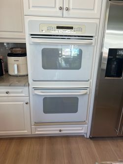 GE 30” Double Wall Oven