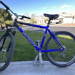 Specialized Hard Rock Mountain Bike 26”