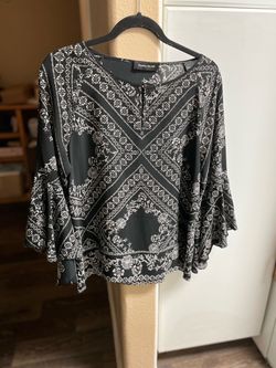 Blouse women’s