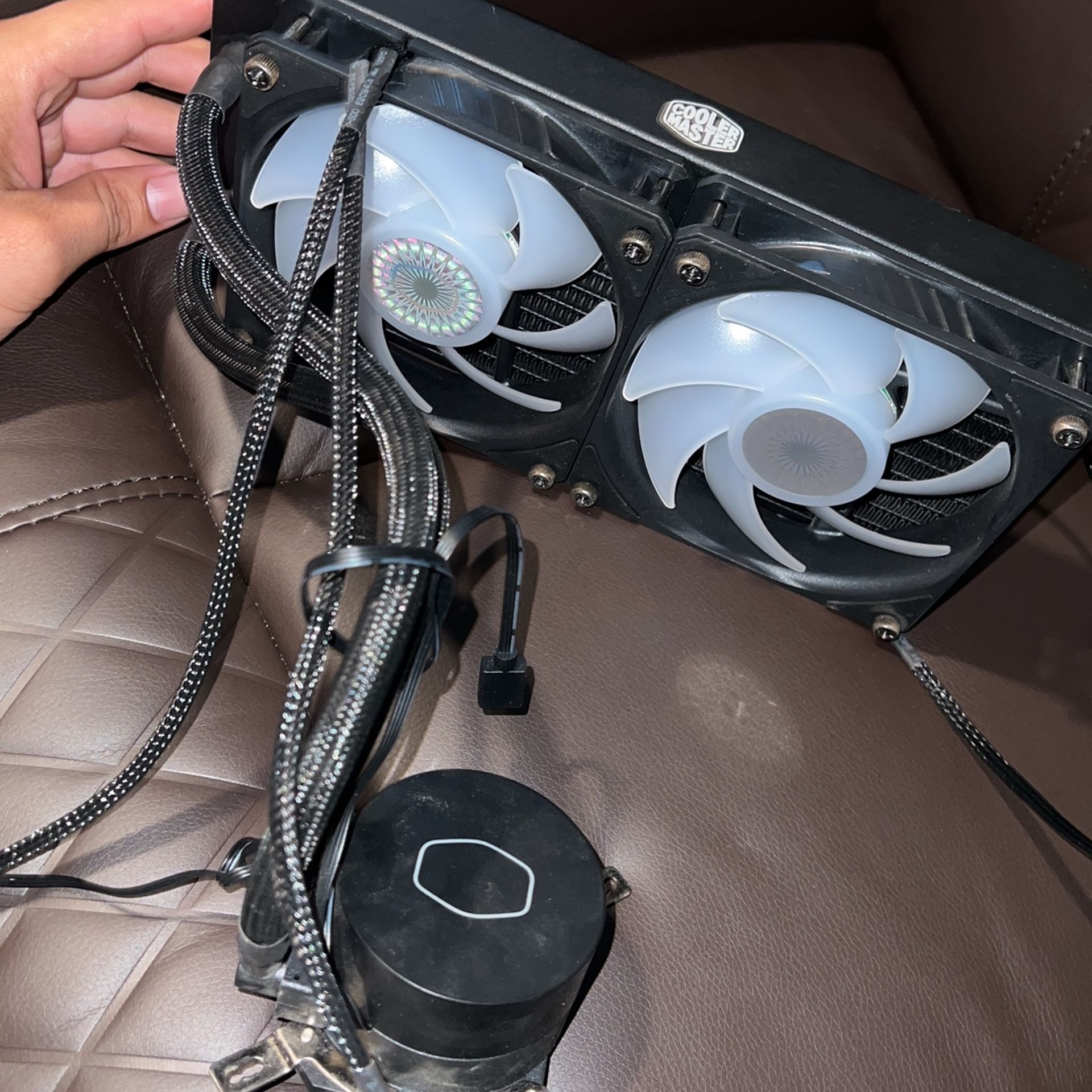 Cooler Master 240L