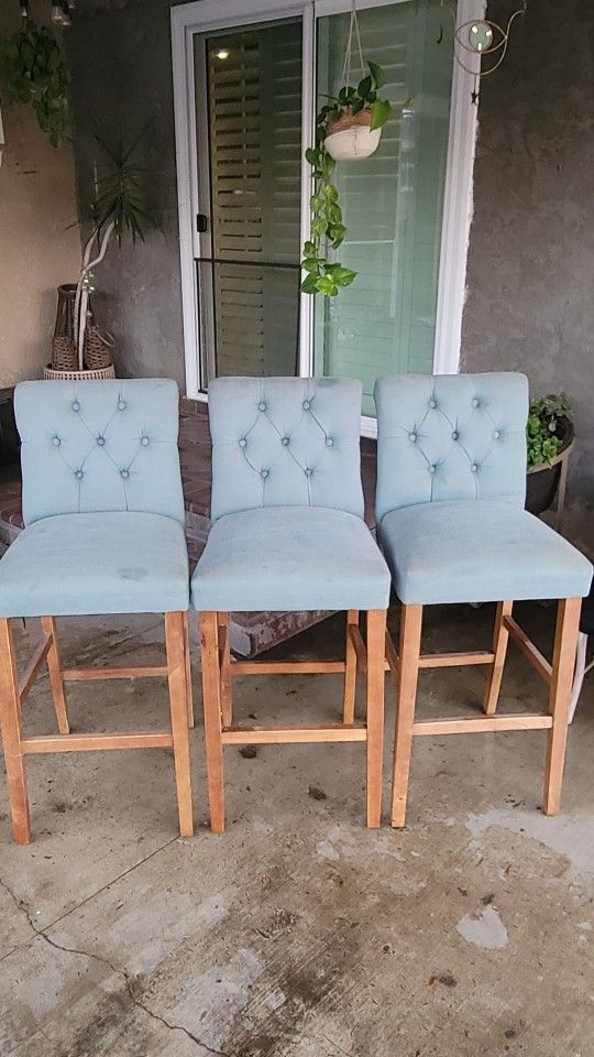 3 BAR STOOLS TEAL COLOR