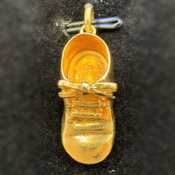 Vintage 14k solid yellow gold Shoe boot sneaker charm pendant
