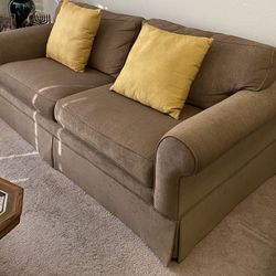 Sofa With Built-In Sleeper And Built-In Electric Pump