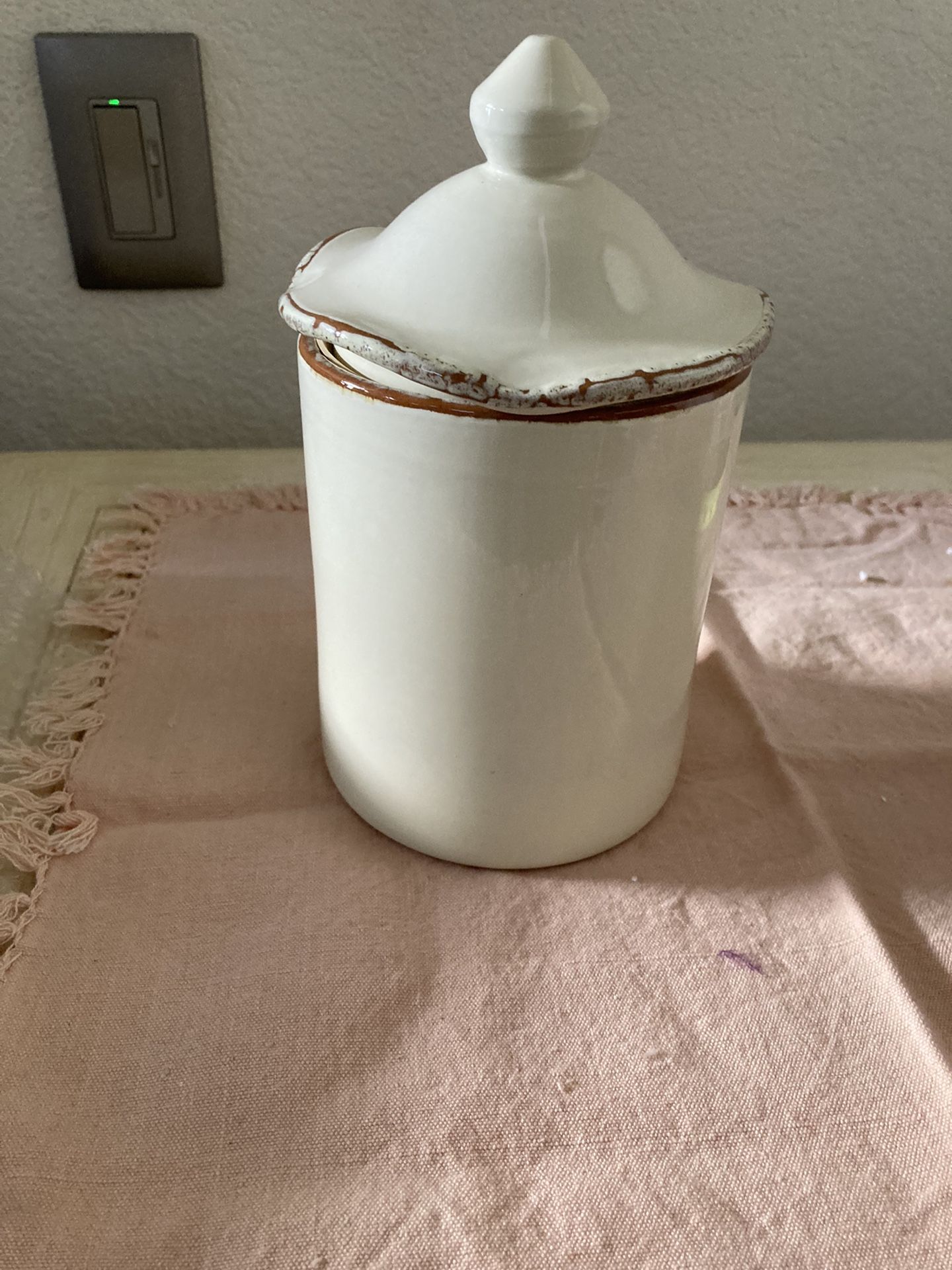 Vietri Canister