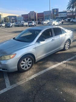 2007 Toyota camry 2800$Selling my 2007 Toyota Camry V6. Clean California title in hand. Car has approximately 230,000 miles and runs and drives. Toyot