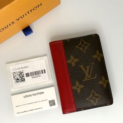 𝐋𝐨𝐮𝐢𝐬 𝐕𝐮𝐢𝐭𝐭𝐨𝐧 𝐏𝐨𝐜𝐤𝐞𝐭 𝐎𝐫𝐠𝐚𝐧𝐢𝐳𝐞𝐫