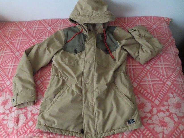 abercrombie fitch nylon faux fur camo lined jacket sz L beige