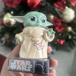 Star Wars Mandalorian Baby Yoda The Child Candy Dispenser with Sound. B01