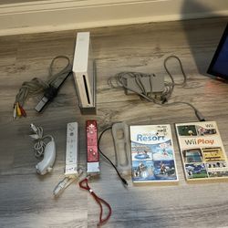 Wii With 2 Controllers , Boxing Controller, Connect , Wii Sports Resort , Wii Play , Two Connect Sensors, And Rubber Grip 