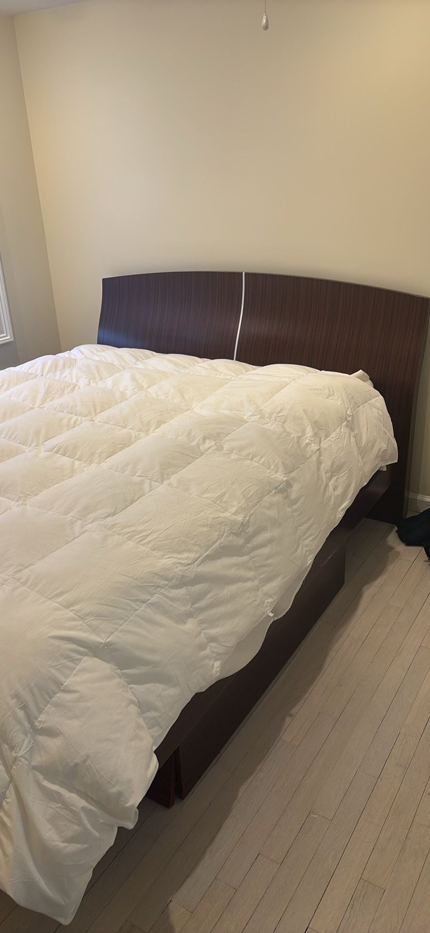 Solid Wood Queen Bed Frame