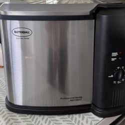 XL Butterball Electric Fryer
