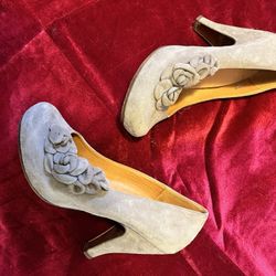 Adorable Suede Pumps Size 7.5