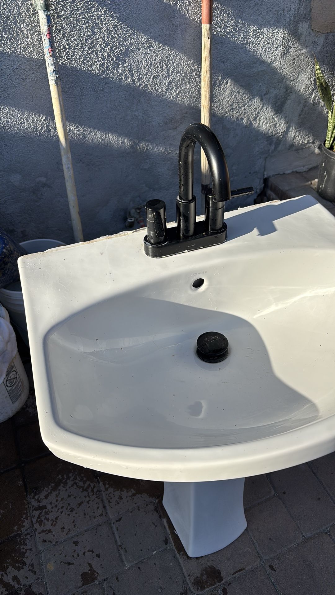 Restroom sink