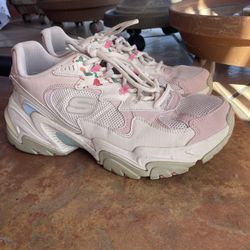 Skechers size US 8 Pink